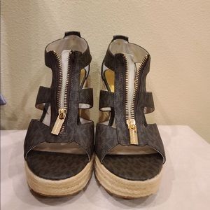Never worn wedge sandals with zipper